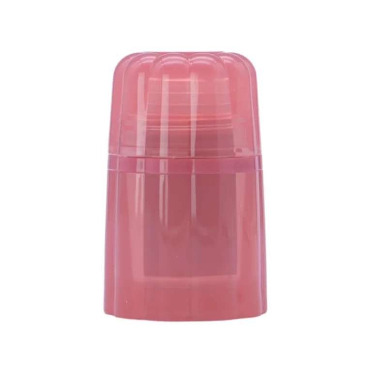 Gege Bear Tow-Tone Solid Lip Gloss #01 Pink Milk Tea (4.4gm)